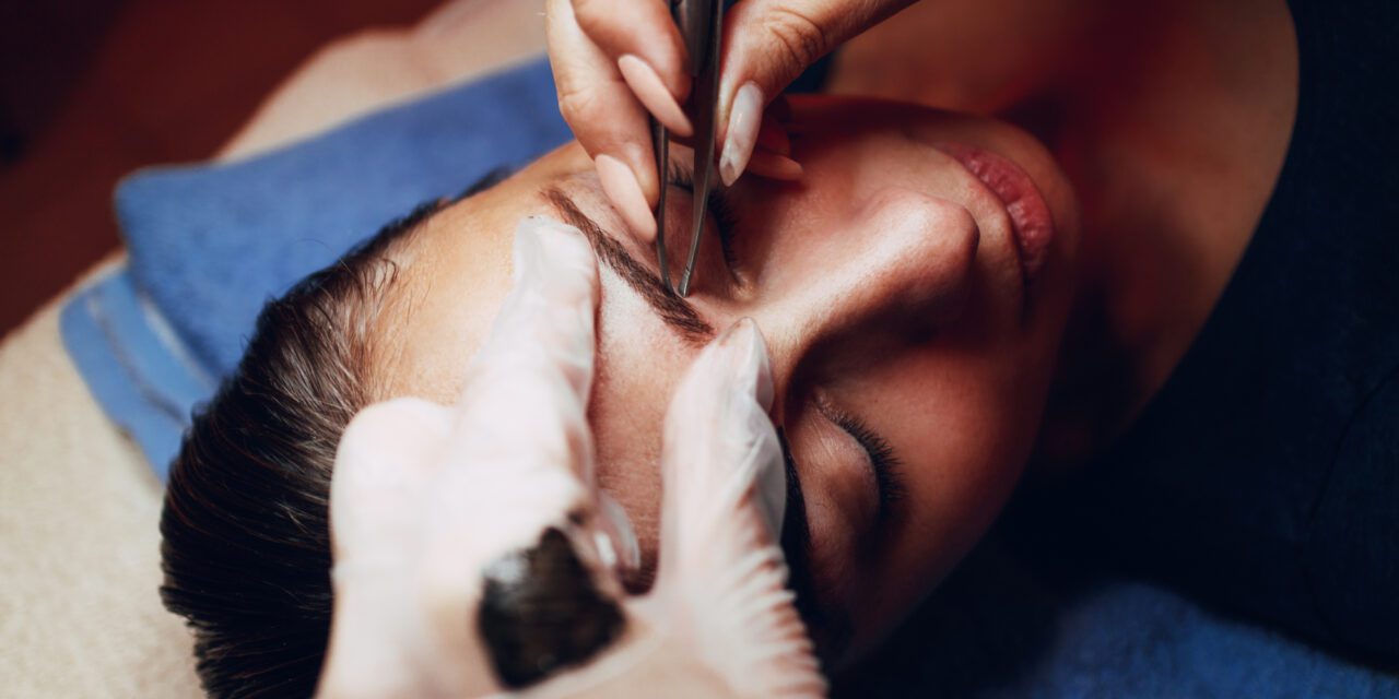 Get Your Eyebrows On Point With This New Brow Trend-Microblading